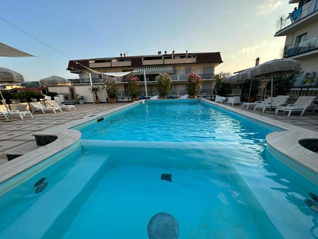 Hotel Costa Verde Pineto Ngoại thất bức ảnh